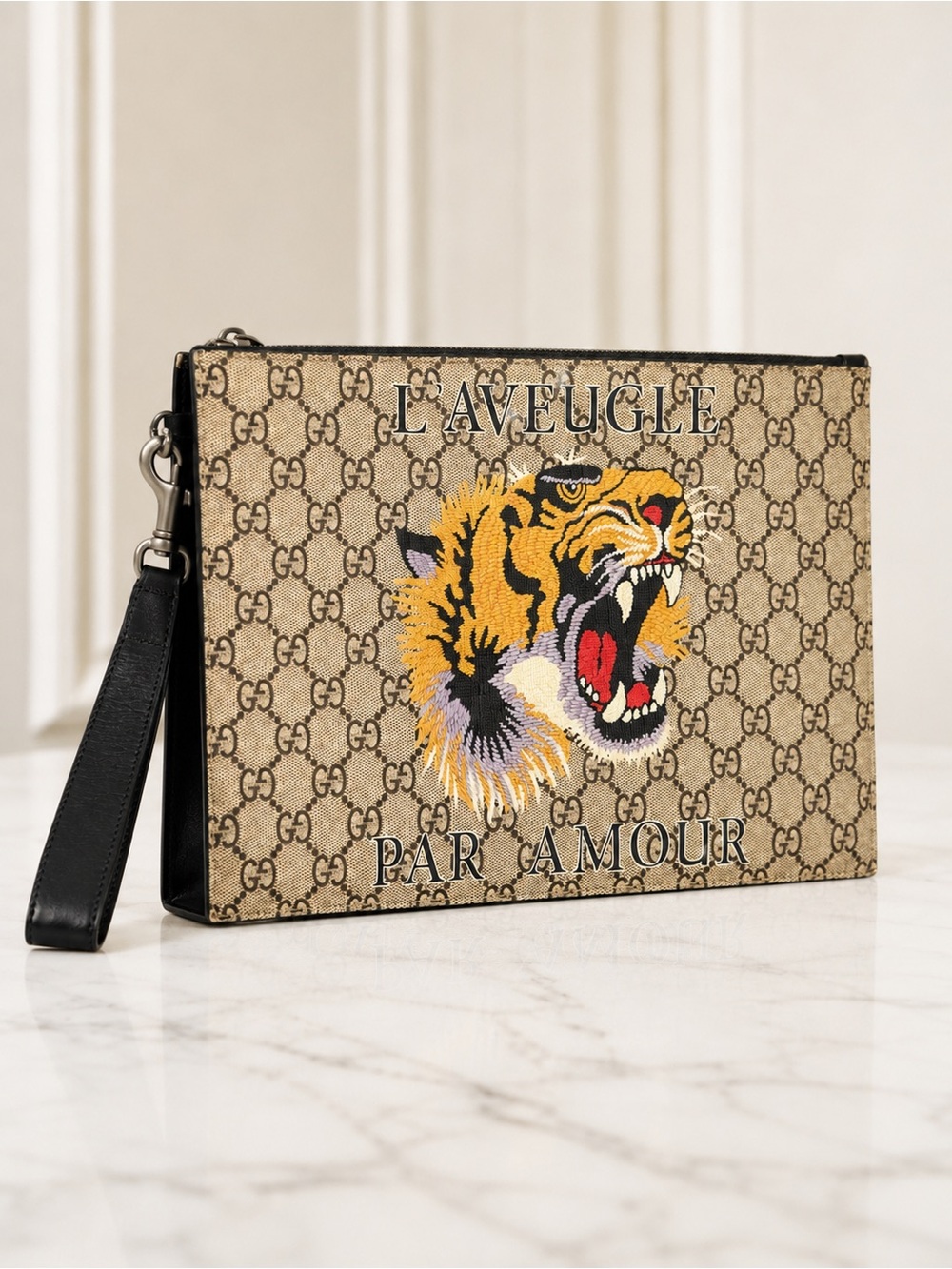 Gucci GG Supreme L’Aveugle Par Amour Tiger Large Zip Pouch Wristlet Clutch 🐅🐅 - Picture 2 of 6